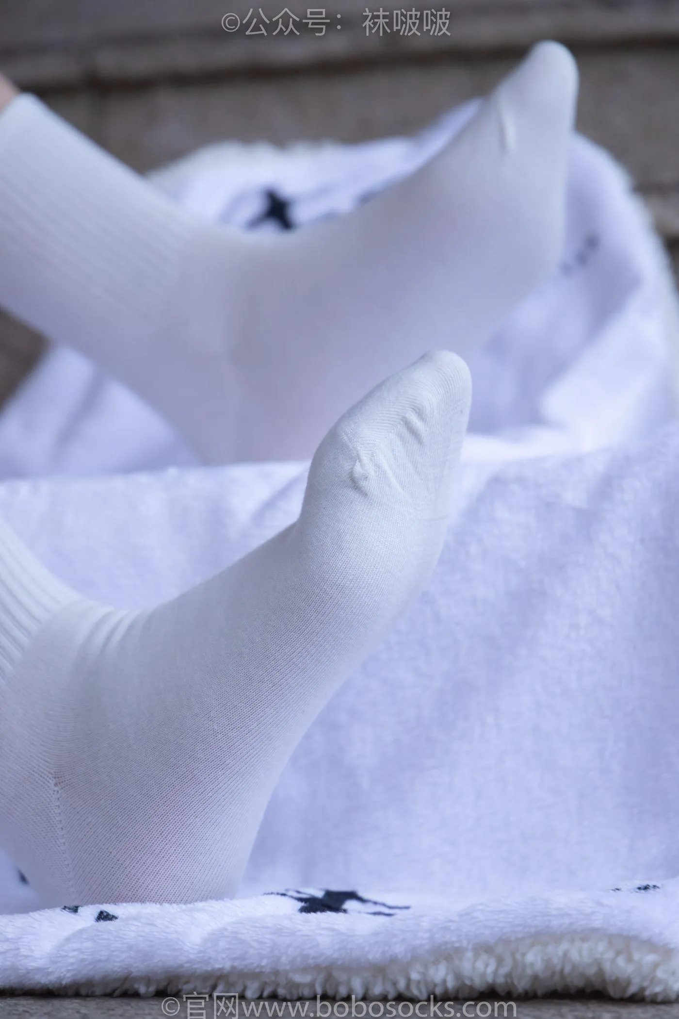 [BoBoSocks袜啵啵]NO.069 小甜豆-vans板鞋、白棉袜、肉丝 [135P]插图2